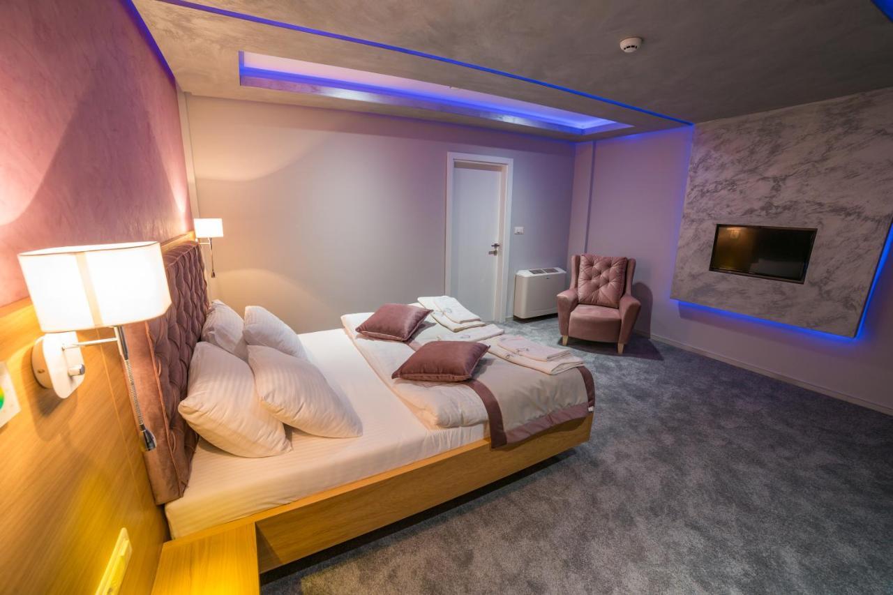 Motel Felikitas Laktaši Kültér fotó
